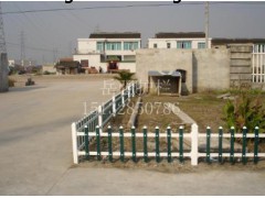 【PVC草坪护栏】_PVC草坪护栏安装多少钱一平米？