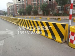 供應陽泉公路隔離墩廠家-公路隔離墩價格-批發(fā)公路隔離墩